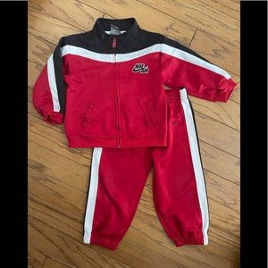 Nike Boys Track Set/Suit Outfit - 24 months (2T)
